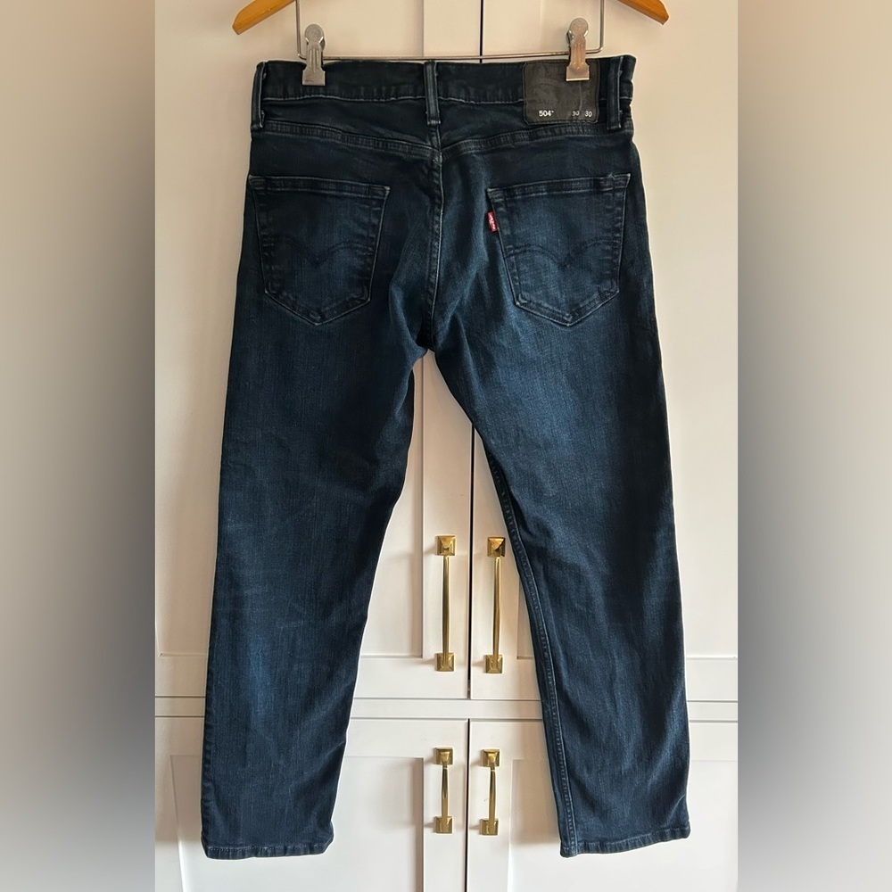Levi's 504 Men's Classic Navy Blue Straight Jeans Size 30